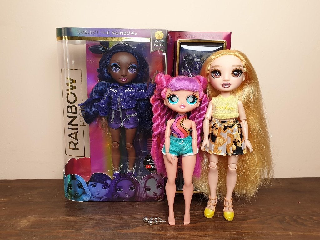 Poppen set Rainbow High Krystal Bailey Sheryl Meyer LOL pop, Verzamelen, Poppen, Ophalen, Zo goed als nieuw, Pop