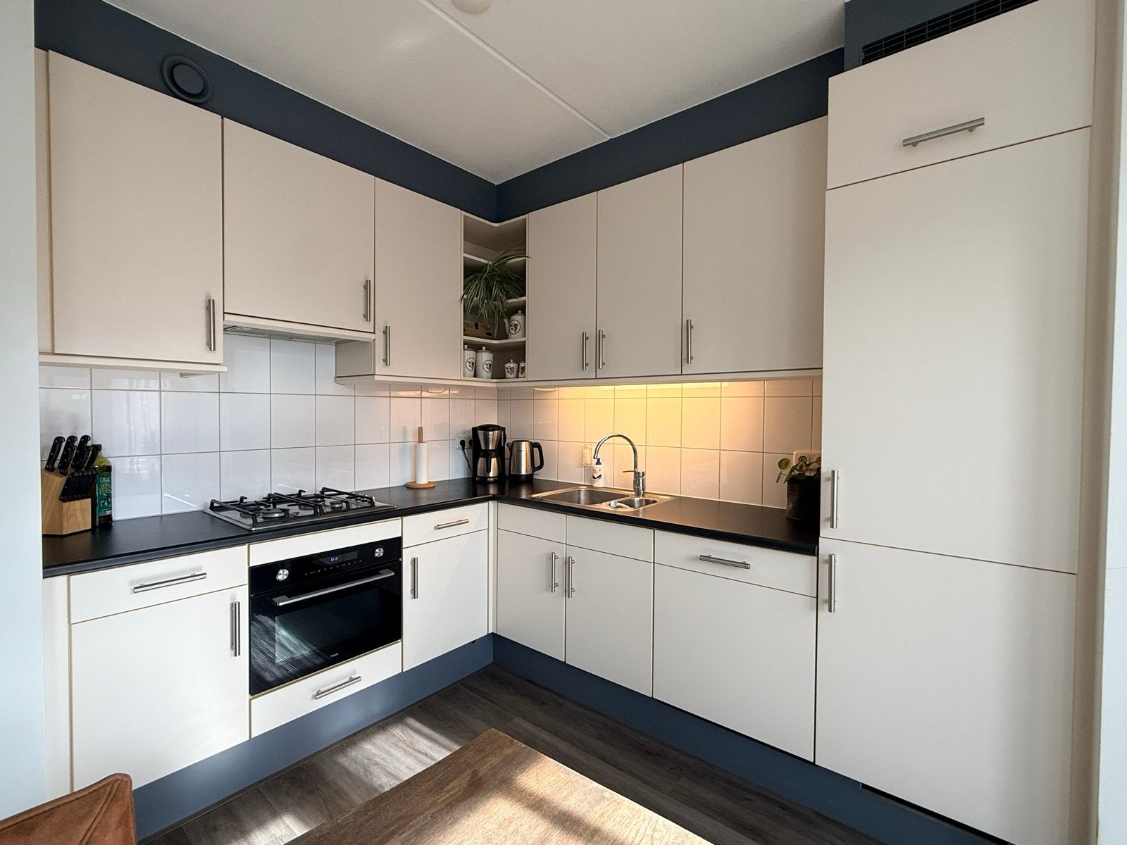 Complete keuken uit 2009 met Siemens en Pelgrim apparatuur, Ophalen, Gebruikt, Wit, Hoekkeuken