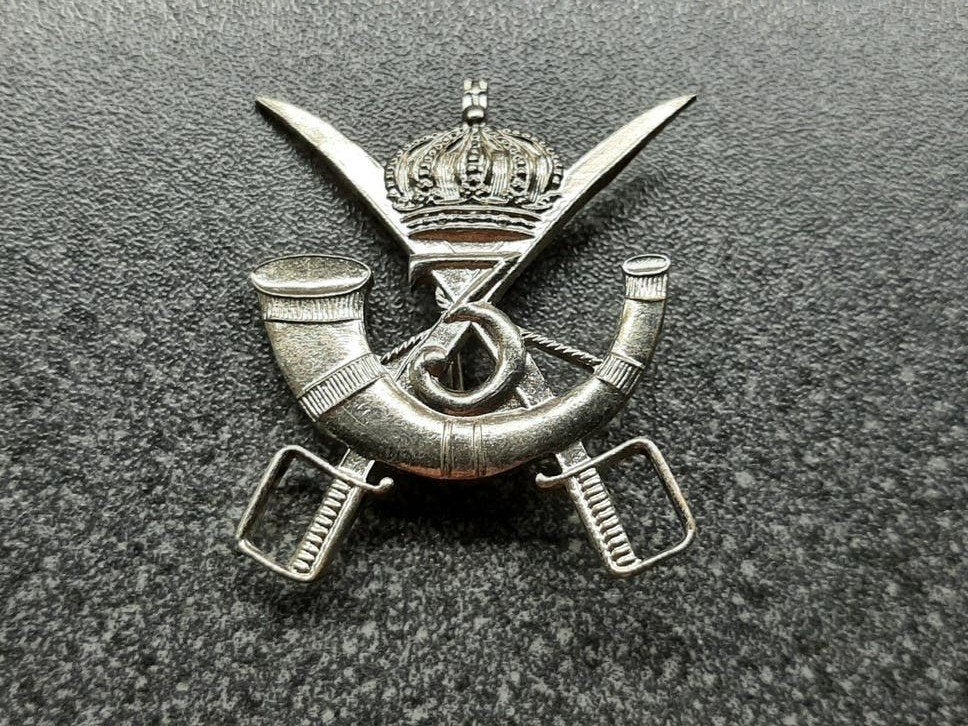 België  - 3 rd  Chassiers  /  Cap Badge., Ophalen of Verzenden, Landmacht, Overige gebieden, Embleem of Badge