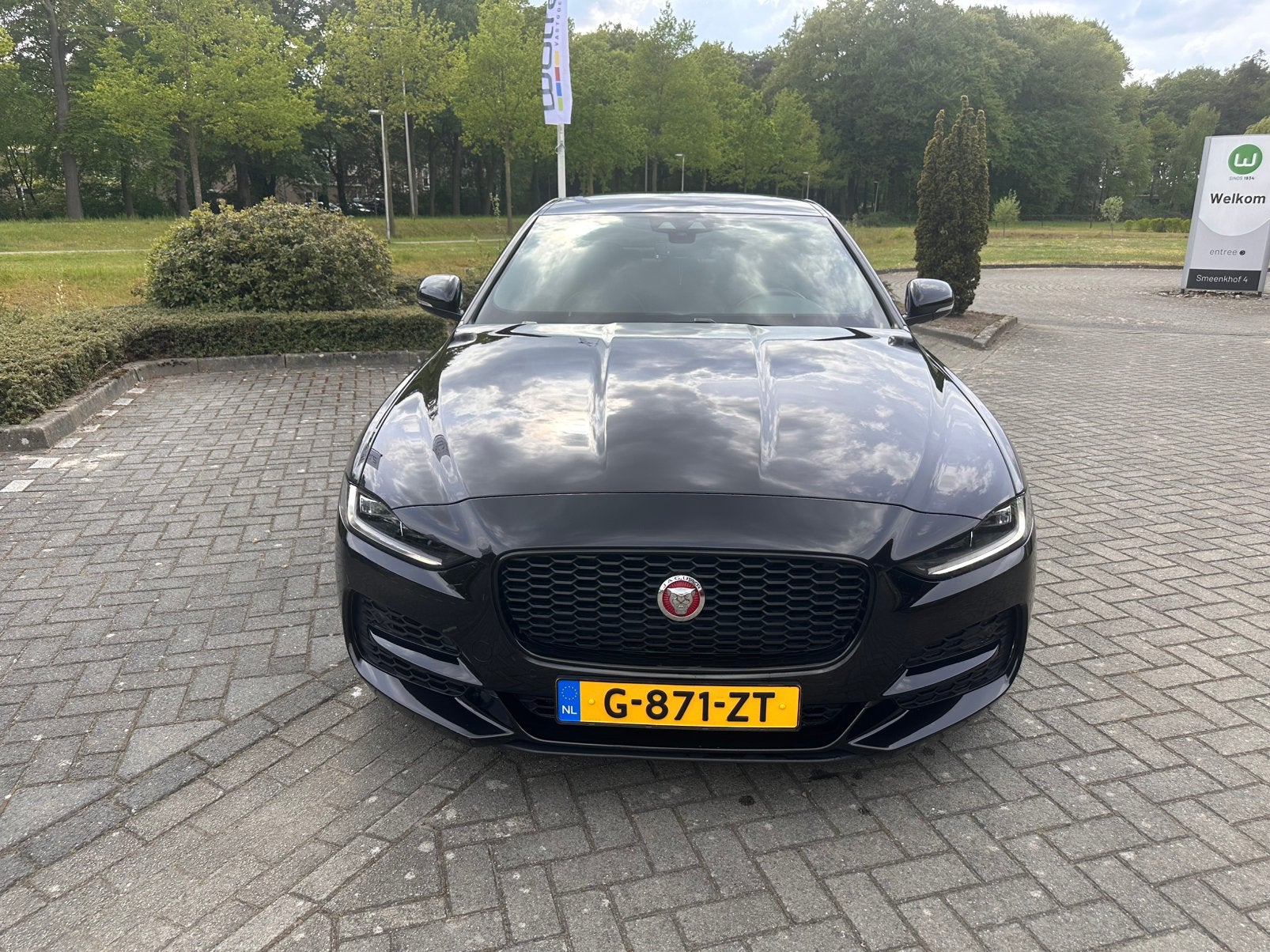 Jaguar XE 2.0 250pk AWD Automaat 2020 Zwart, Achterwielaandrijving, 1800 kg, 4 cilinders, Zwart