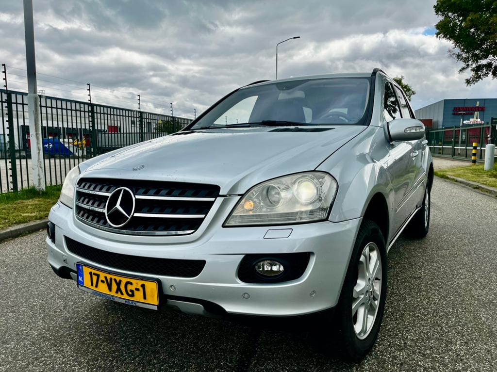 Mercedes ML 320 CDI bouwjaar 2007– Grijs kenteken - trekhaak, Automaat, Zwart, 2987 cc, Mercedes-Benz
