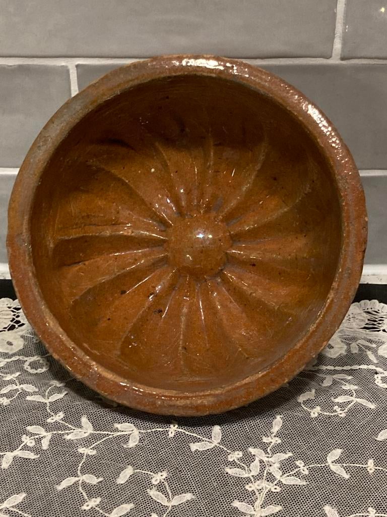 Oude puddingvorm, rood aardewerk (100324), Ophalen of Verzenden