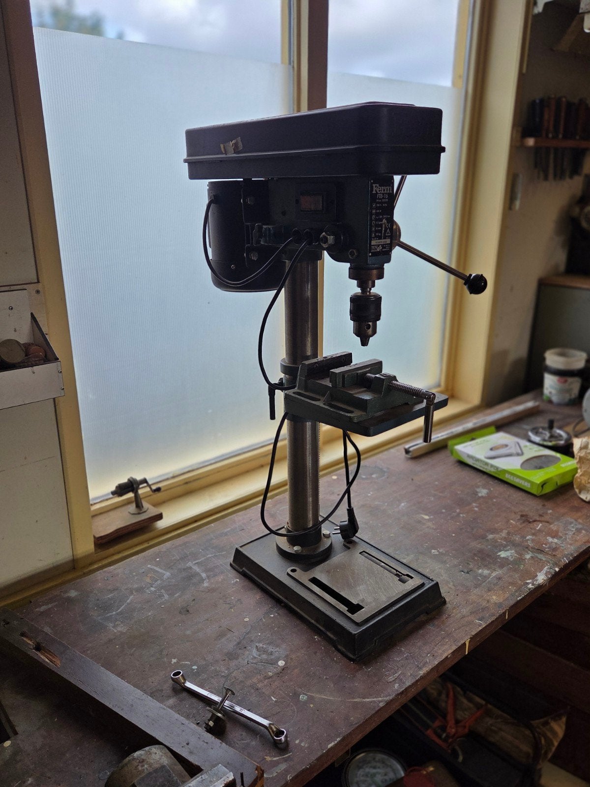 Ferm Kolomboormachine FTB-16 - Krachtig en Betrouwbaar, Doe-het-zelf en Verbouw, Ophalen, Gebruikt, Variabele snelheid, Kolomboormachine