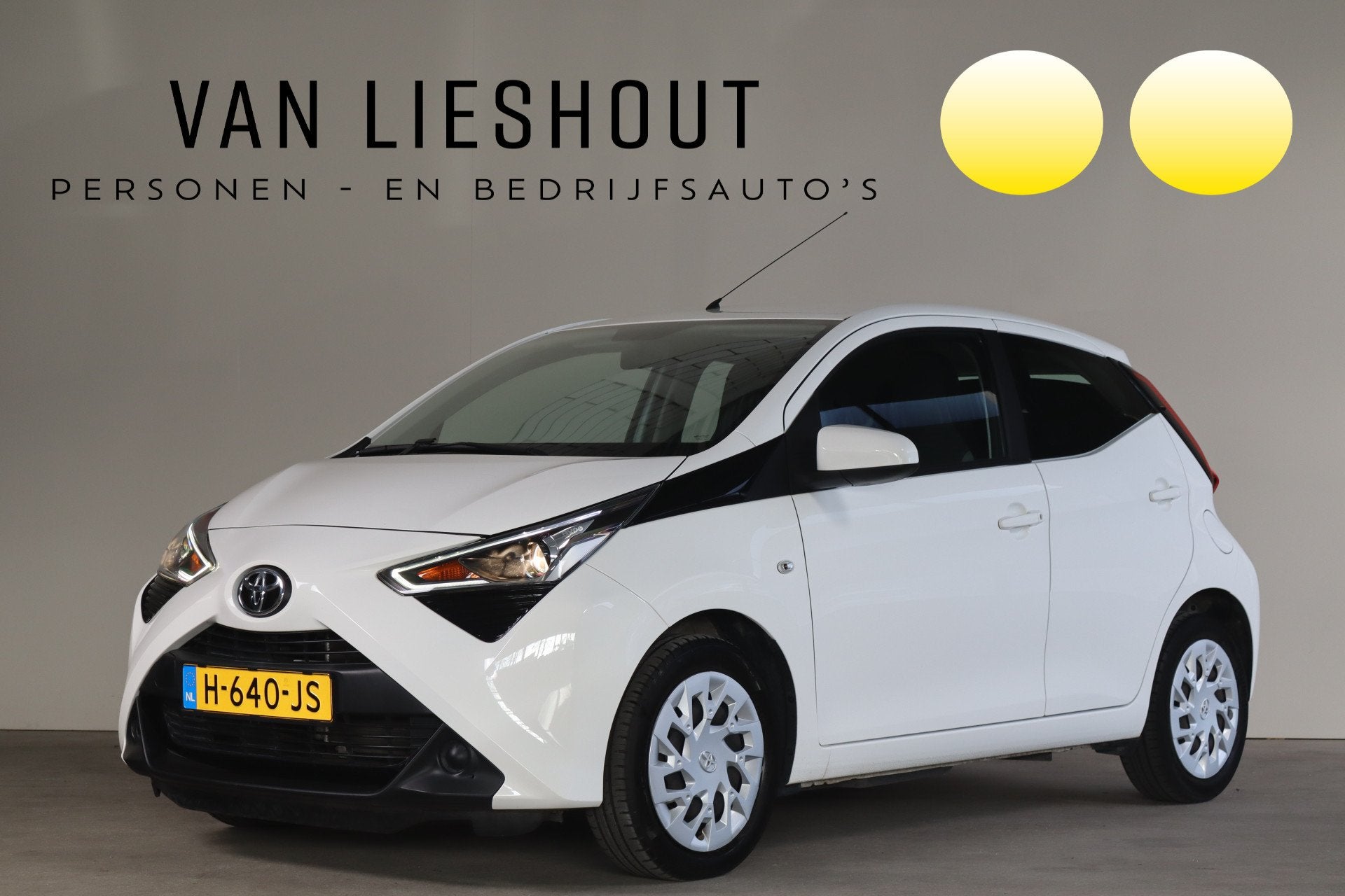Toyota Aygo 1.0 VVT-i x-play - NL- Auto! Camera I Airco I Ap, Auto's, Stof, Gebruikt, Euro 6, 4 stoelen
