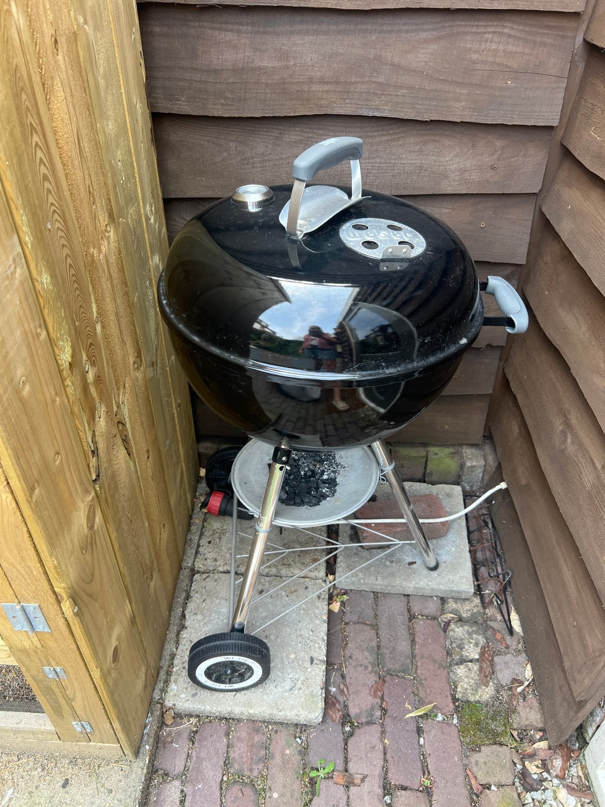Weber BBQ met hoes - Weinig gebruikt, Ophalen, Zo goed als nieuw