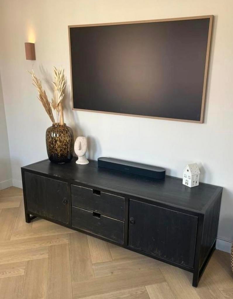 Stoer TV-meubel Valance 160cm - Oud zwart hout & staal, 150 tot 200 cm, Zo goed als nieuw, Minder dan 100 cm, Industrieel, Stoer, Landelijk