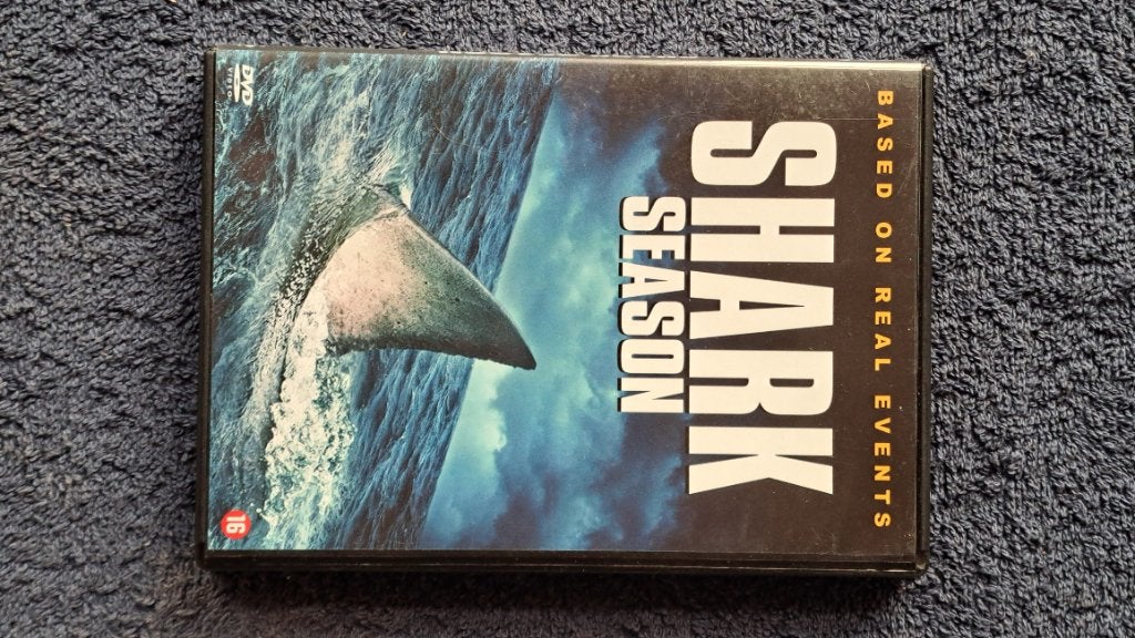 Shark Season, Alle leeftijden, Verzenden, Zo goed als nieuw