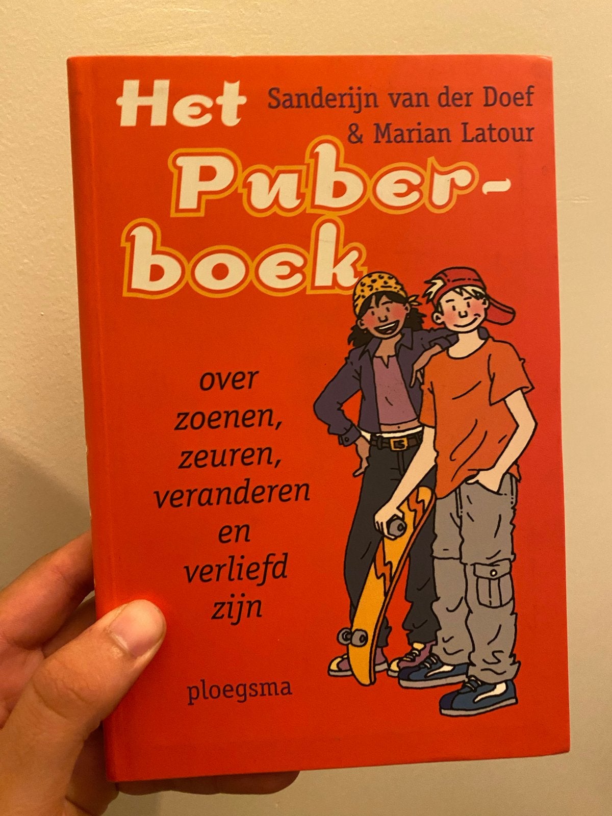 Het Puberboek: Over zoenen, zeuren, veranderen en verliefd z, Ophalen of Verzenden, Zo goed als nieuw, Non-fictie