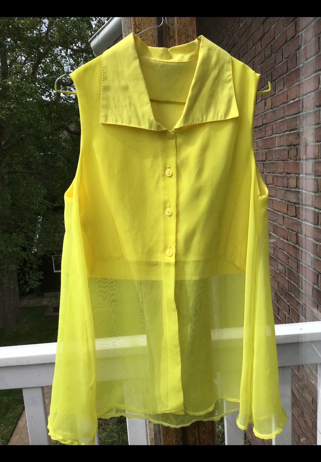 Kanarie geel mouwloos bloesje ongeveer M 38 organza + katoen, Kleding | Dames, Ophalen of Verzenden, Zo goed als nieuw