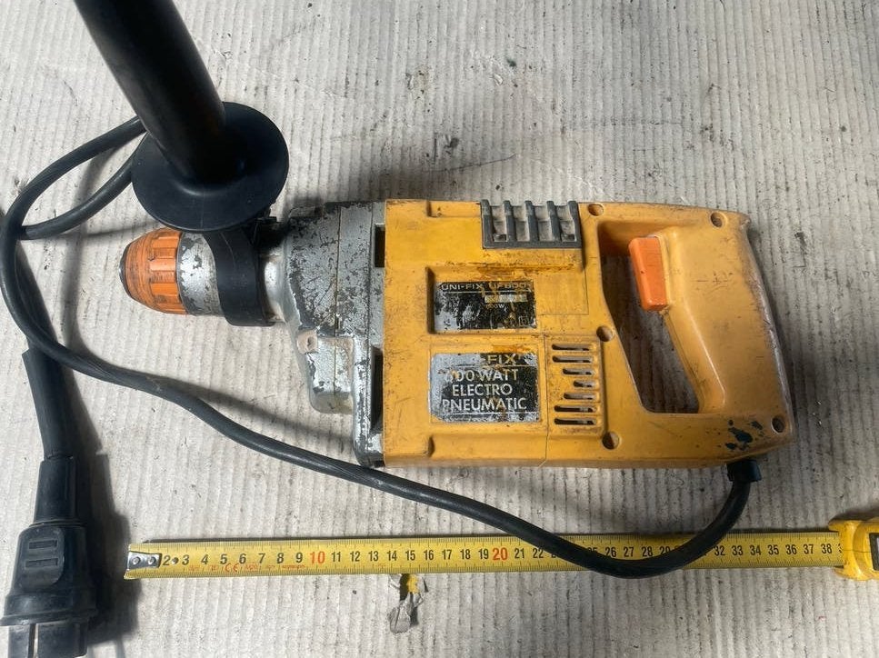 Uni-Fix TP600 Boorhamer - 600W Elektropneumatisch, Doe-het-zelf en Verbouw, Ophalen, Boor- en/of Breekhamer, Klopboormechanisme
