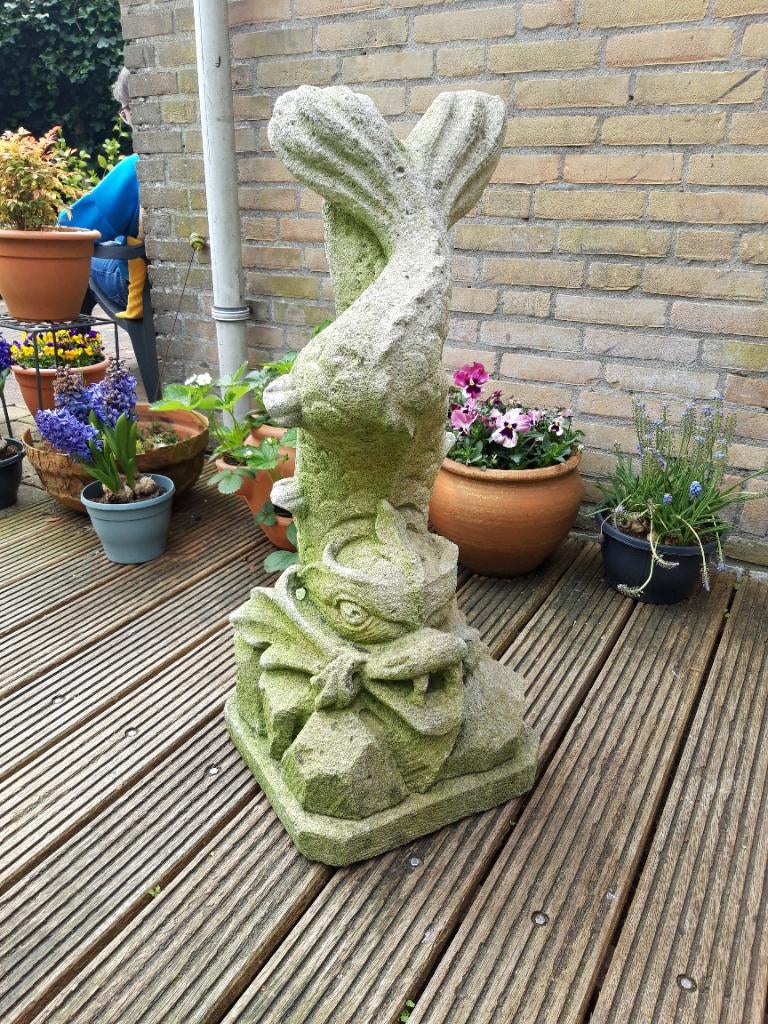 Zandsteen Baroque waterspuwer Dolfijn, Tuin en Terras, Tuinbeelden, Ophalen, Gebruikt, Steen, Dierenbeeld