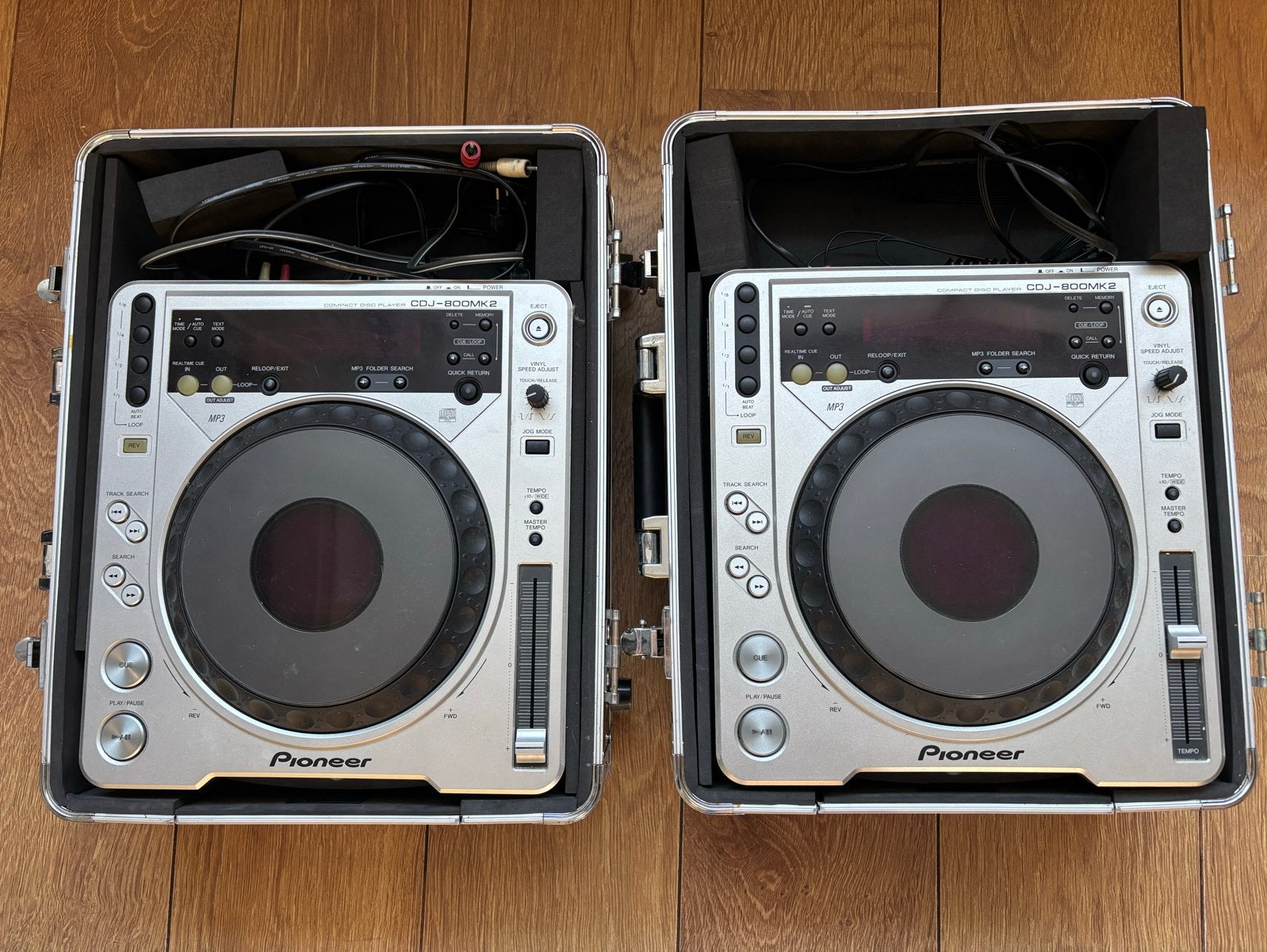 Pioneer CDJ-800MK2 DJ-set met flightcases, Ophalen of Verzenden, Gebruikt, Dj-set, Pioneer