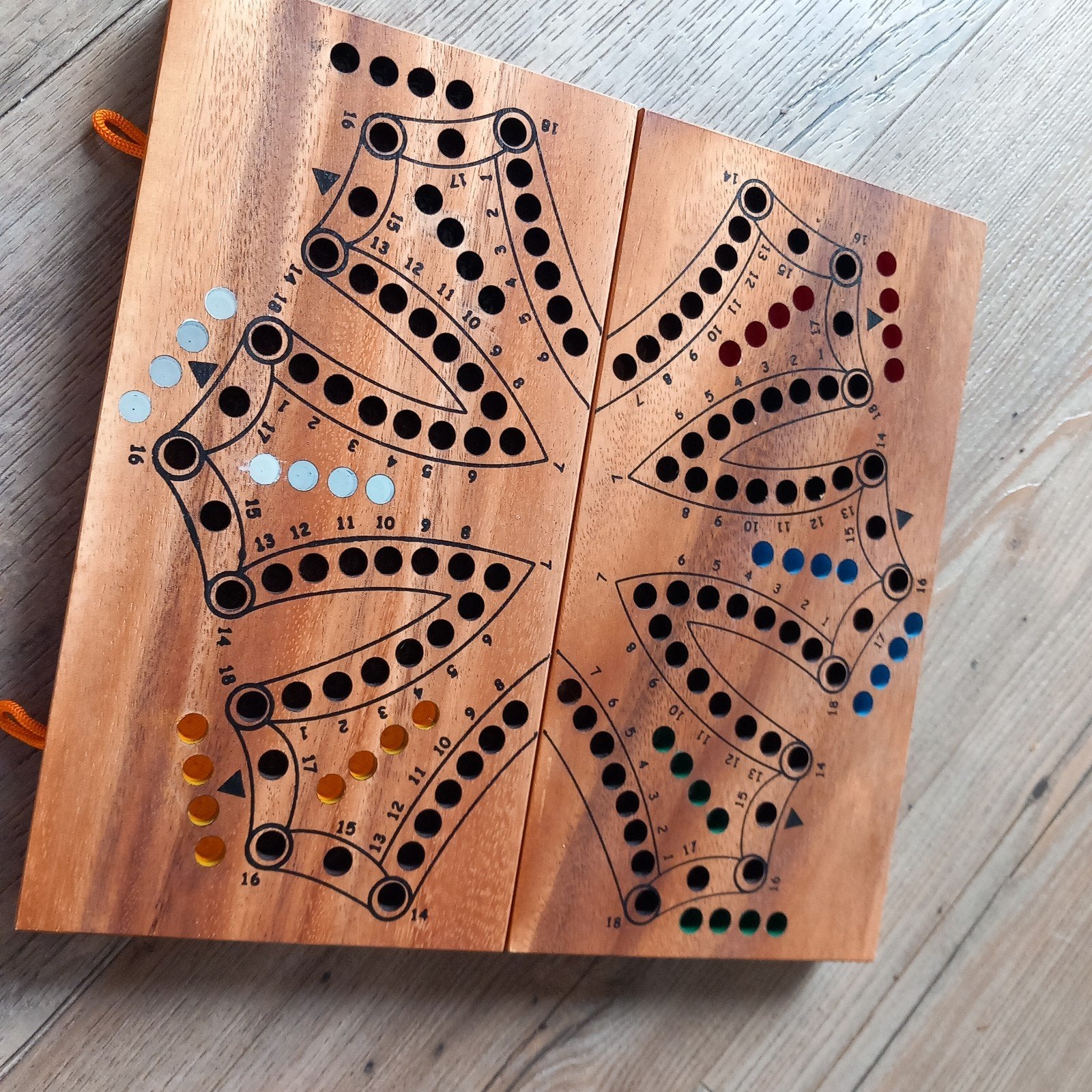 Tokken tocken spel - Reisversie voor maximaal 6 spelers, Hobby en Vrije tijd, Gezelschapsspellen | Bordspellen, Vijf spelers of meer