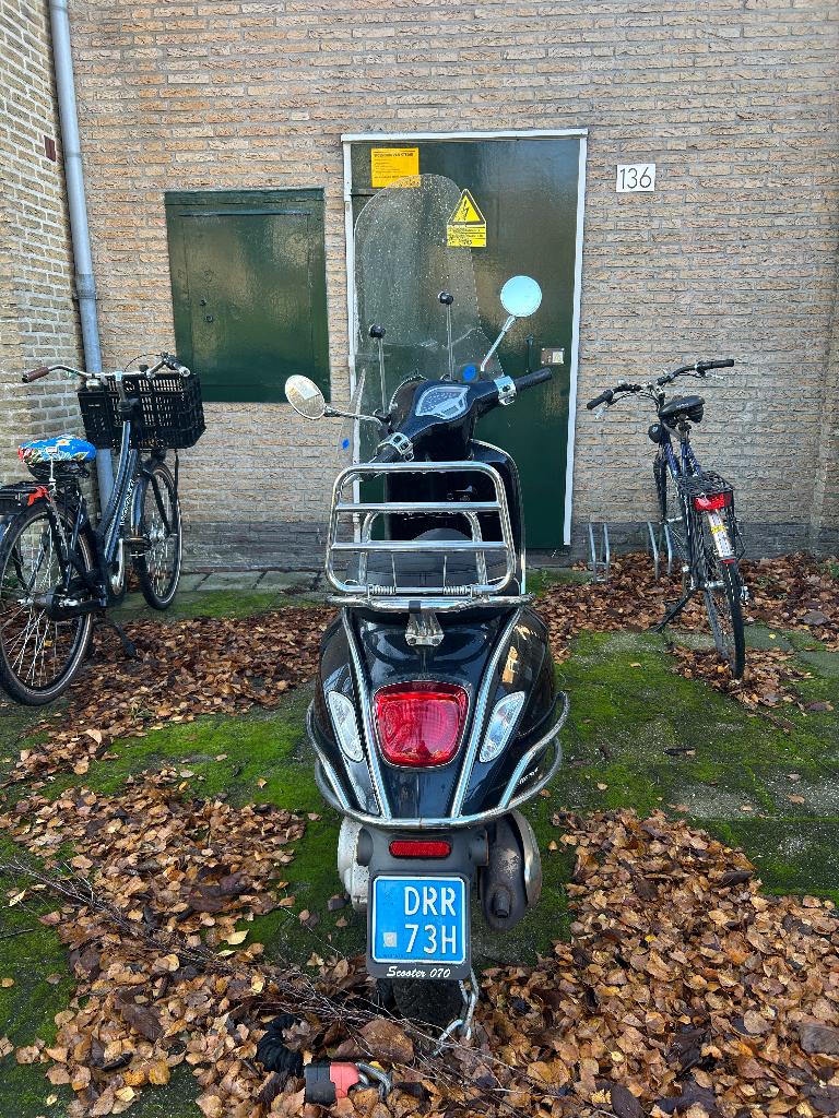 Vespa Primavera Snorscooter, Fietsen en Brommers, Scooters | Vespa, Ophalen, Gebruikt, Overige modellen, Benzine