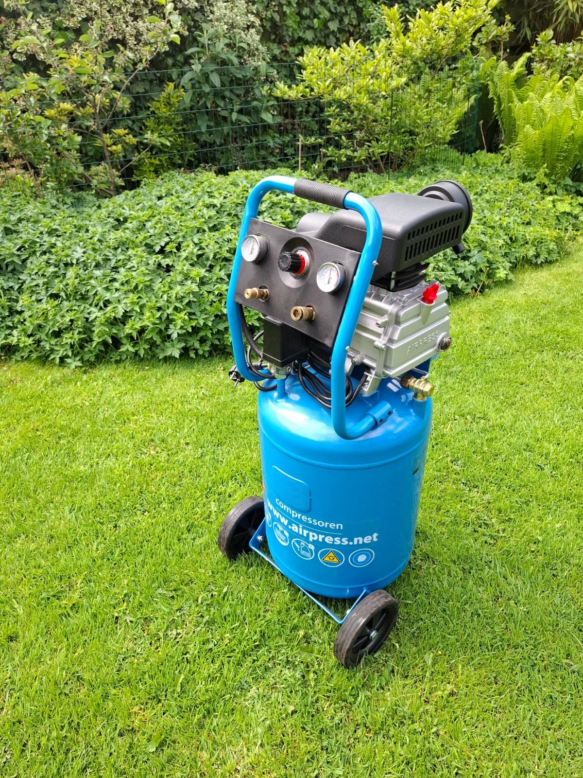 Nieuwe Airpress HL 360/50 Compact Compressor., 25 tot 100 liter, Ophalen, Nieuw, 200 tot 400 liter/min
