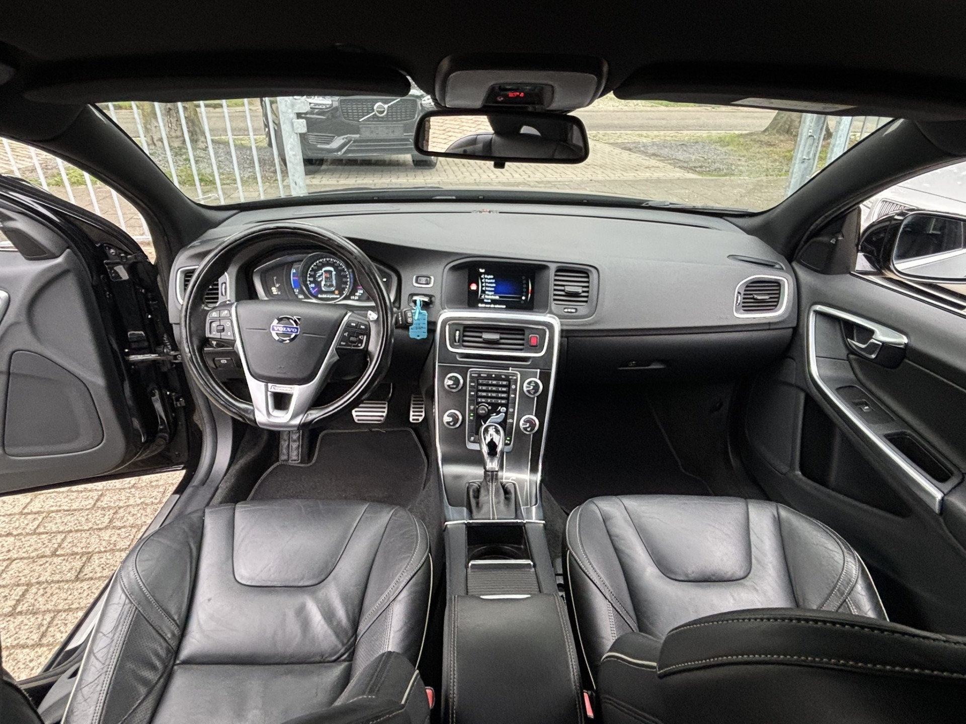 Volvo V60 3.0 T6 330pk AWD R-Design Polestar Keyless Standka, Auto's, Automaat, Gebruikt, 2953 cc, Vierwielaandrijving