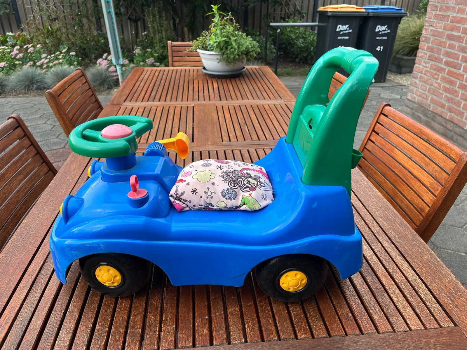 Blauwe loopauto met kleine beschadiging, Ophalen, Gebruikt, Loopvoertuig