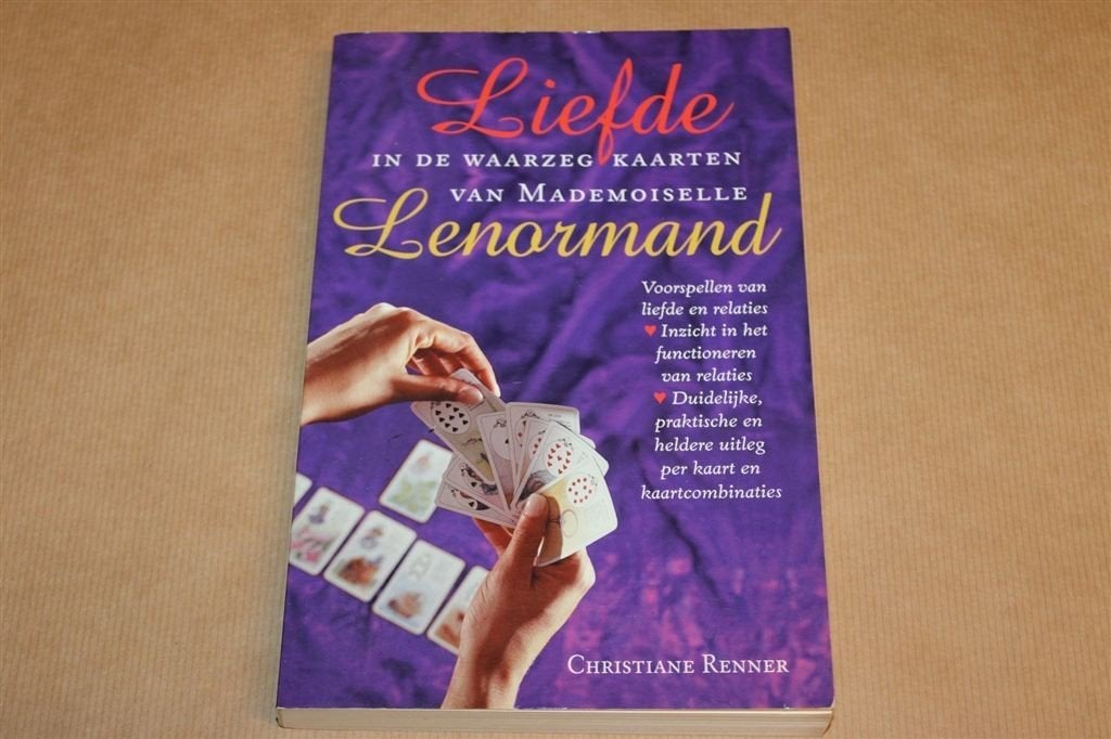 Liefde in de Waarzegkaarten van Mademoiselle Lenormand, Ophalen of Verzenden, Gelezen, Overige onderwerpen, Achtergrond en Informatie