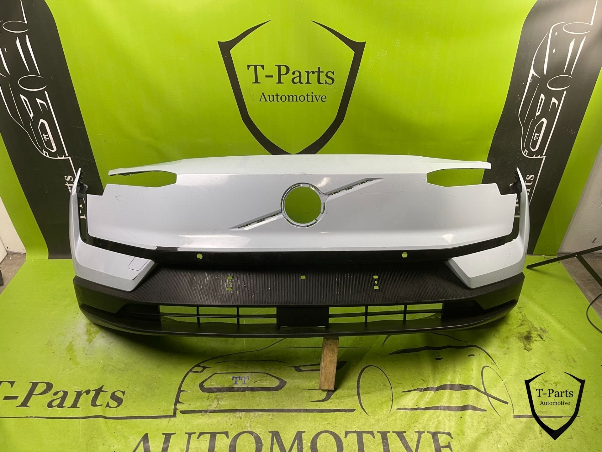 volvo EX30 EX 30 voorbumper bumper grille rooster gril, Info@fabrikant.eu, Ophalen of Verzenden, Volvo, Bumper