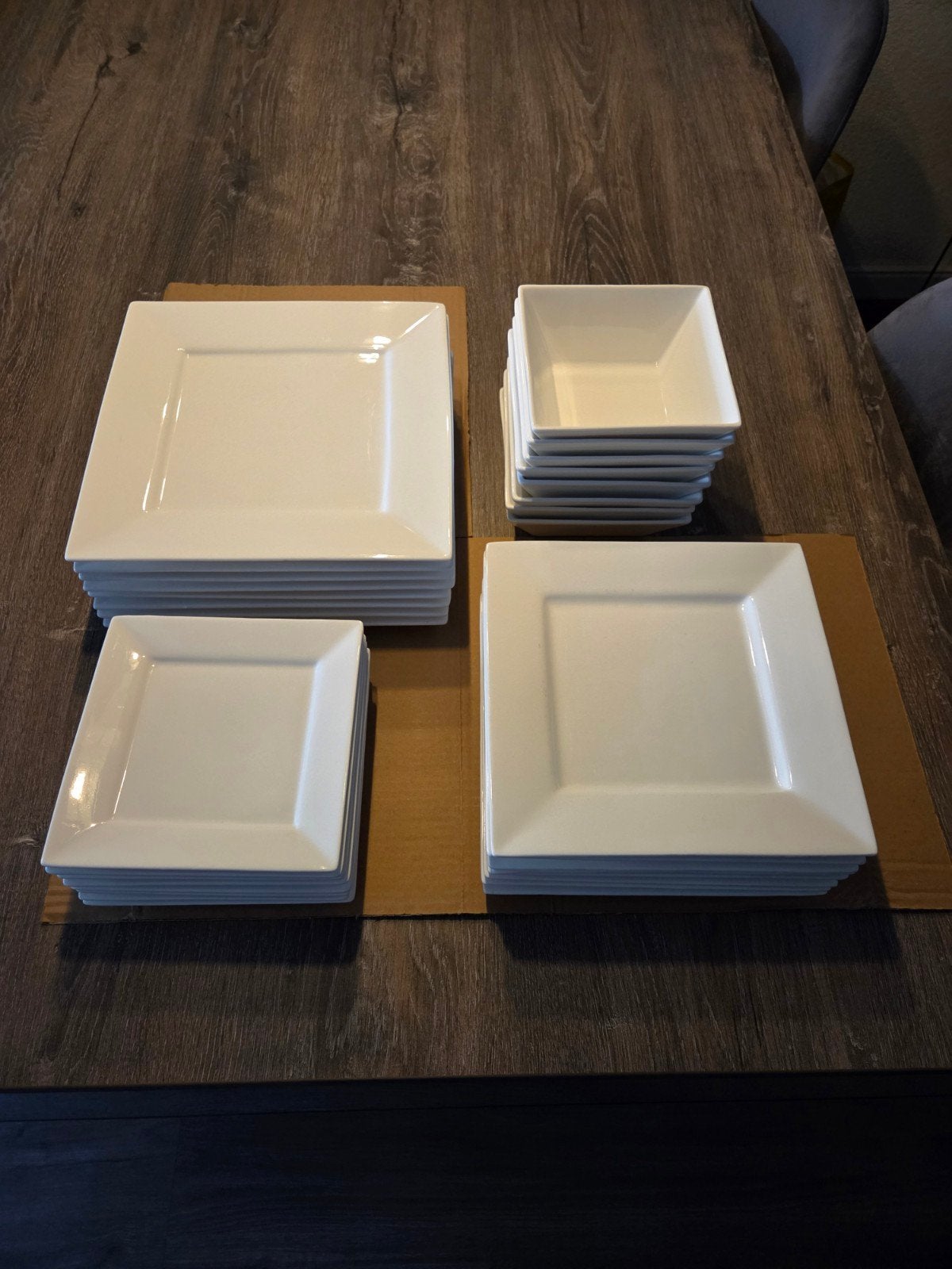 Xenos Servies Vierkant Wit Porselein - 2x 16-delig, Ophalen of Verzenden, Zo goed als nieuw, Bord(en), Modern