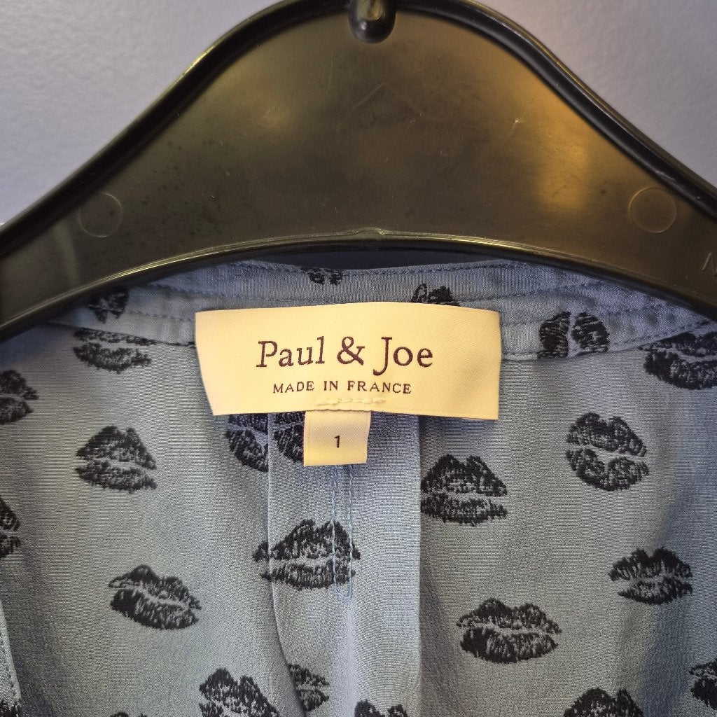 Paul & Joe 100% zijden top blauw + kus mondjes mt S nr 51377, Paul & Joe, ., Ophalen of Verzenden, Zo goed als nieuw