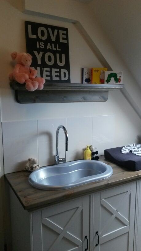 Handgemaakte Commode met Badje en Kraan, Kinderen en Baby's, Kinderkamer | Commodes en Kasten, Ophalen, Gebruikt, 50 tot 70 cm