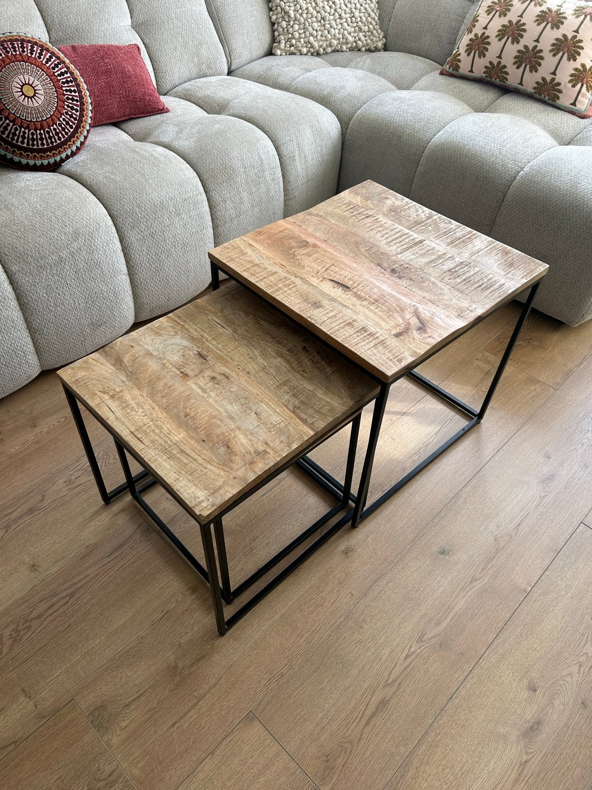 Industriële salontafels, set van 4, in elkaar te schuiven, Ophalen, 50 tot 100 cm, Vierkant, Zo goed als nieuw