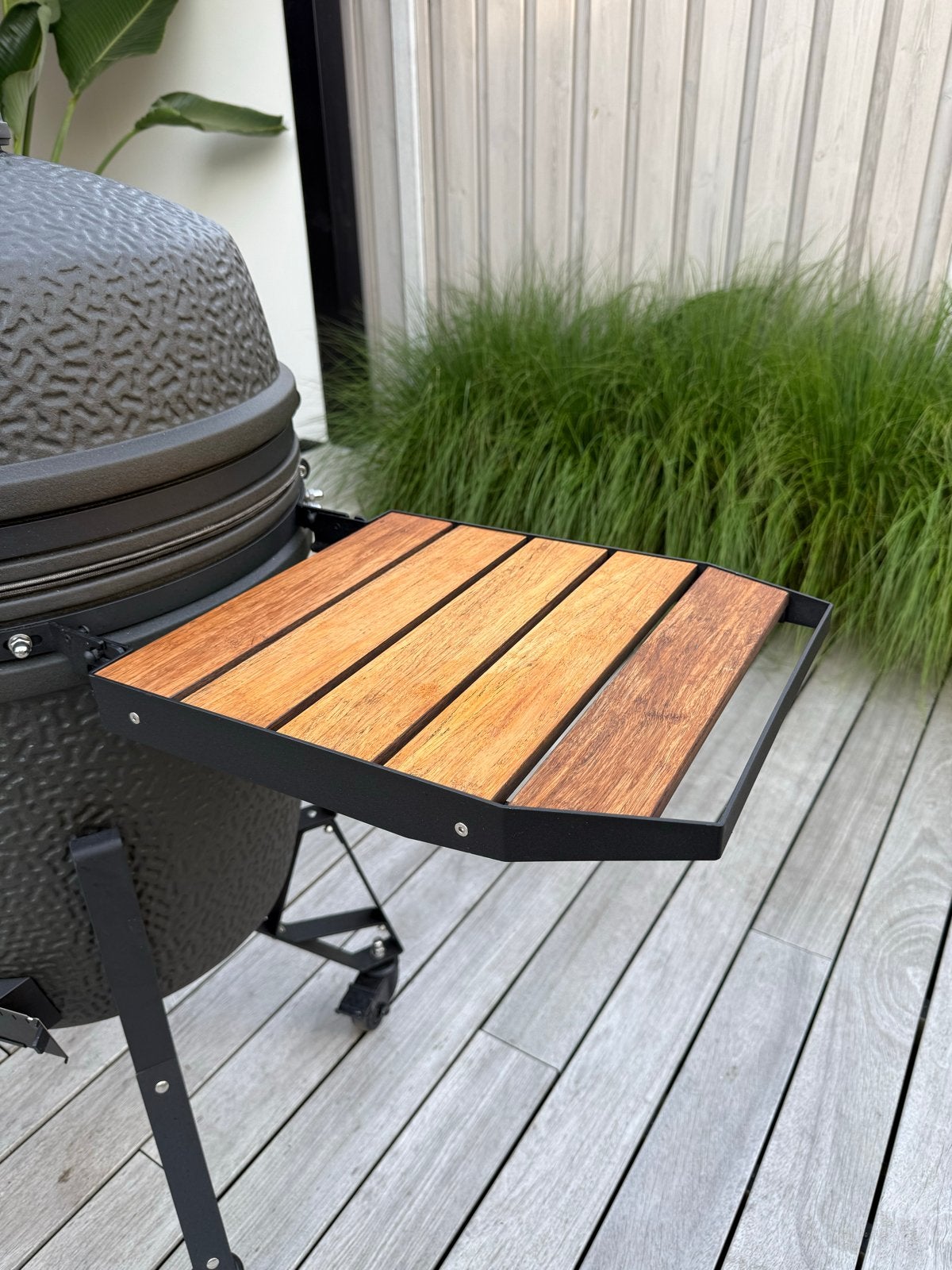 Zijtafeltjes voor The Bastard VXL Kamado BBQ, Tuin en Terras, Barbecue-accessoires, Ophalen, Zo goed als nieuw