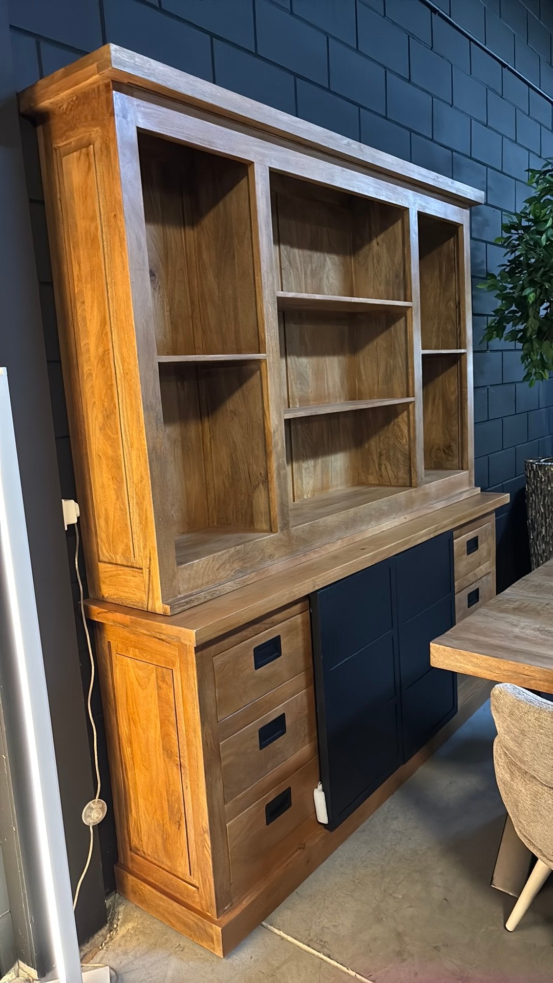 Buffetkast mangohout - Showroom opruiming, Huis en Inrichting, Ophalen, 100 tot 150 cm, Nieuw, Met lade(s)