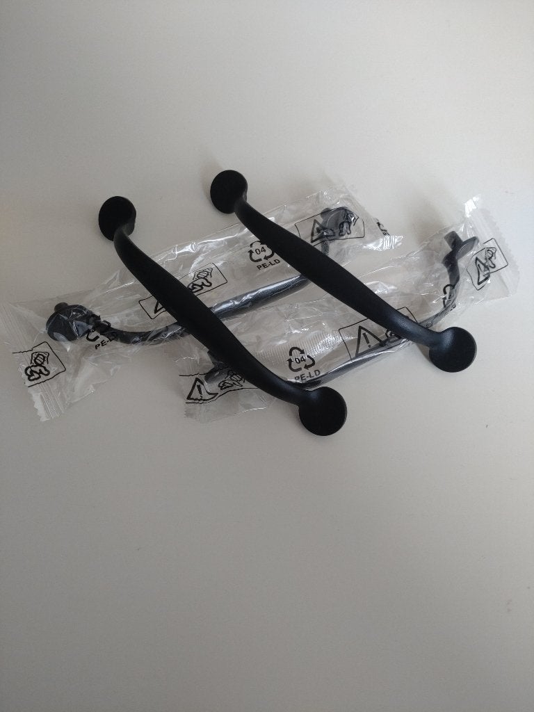 Zwarte IKEA handgrepen 4 stuks, Ophalen of Verzenden, Zo goed als nieuw, 100 tot 250 mm, Overige typen