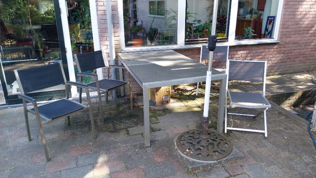 Tuintafel met stoelen, Ophalen, Gebruikt