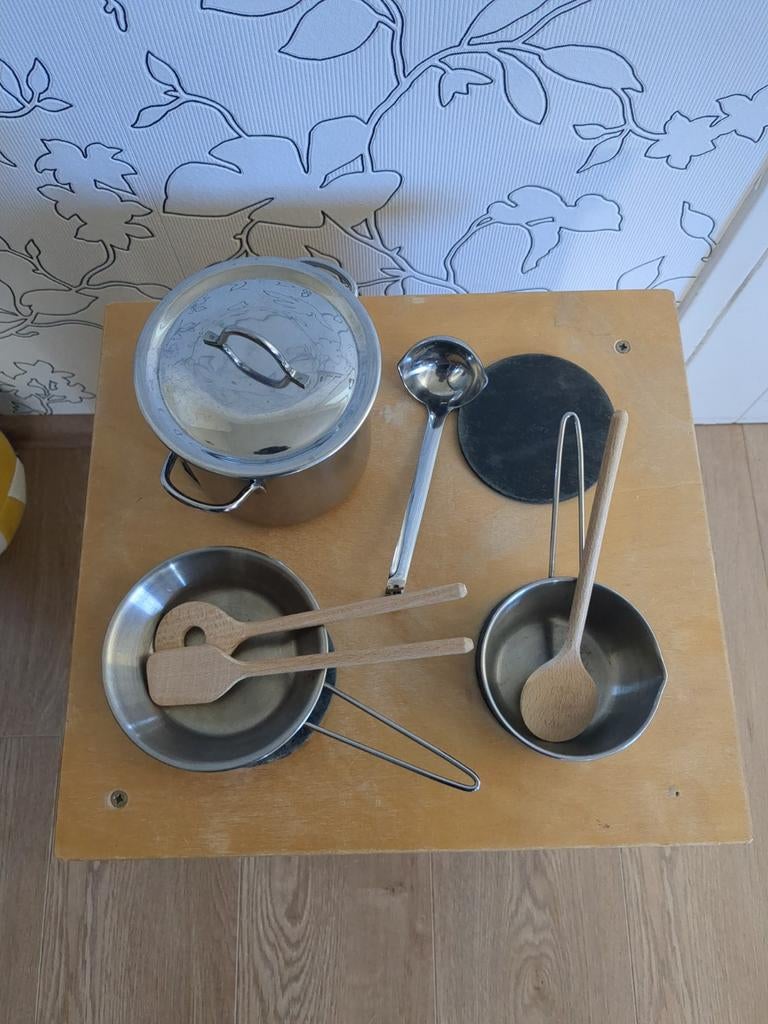 Speelsetje pannetjes en kookgerei, Ophalen