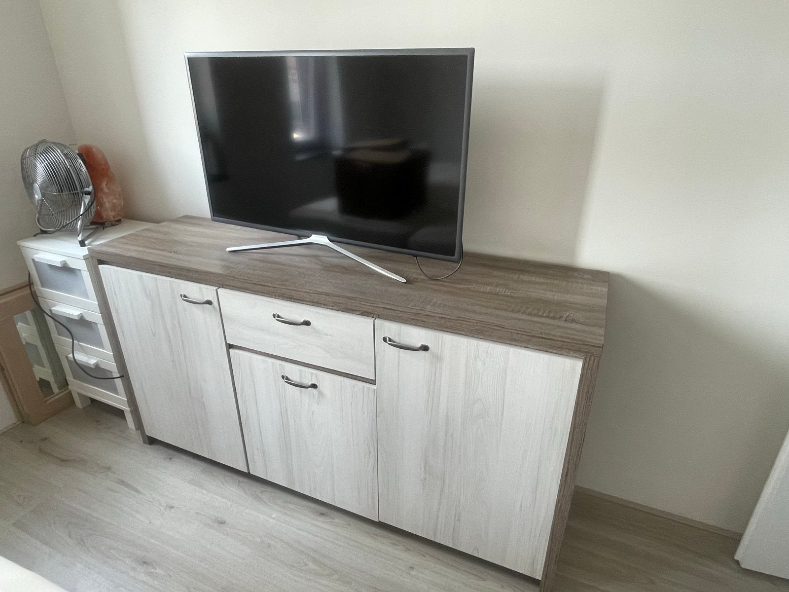 Mooie dressoir met lade en deuren, Ophalen, Gebruikt, 150 tot 200 cm, Met lade(s)
