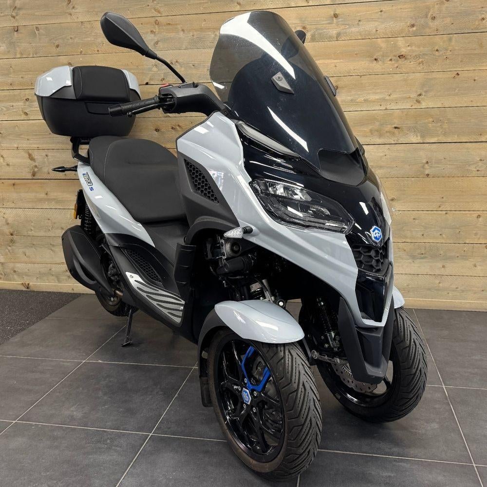 Piaggio MP3 Sport 310 02-2025 Occasion Topkoffer Quadlock, Occasion, Bedrijf, 310 cc, Piaggio Dealer | Schakelaar Tweewielers