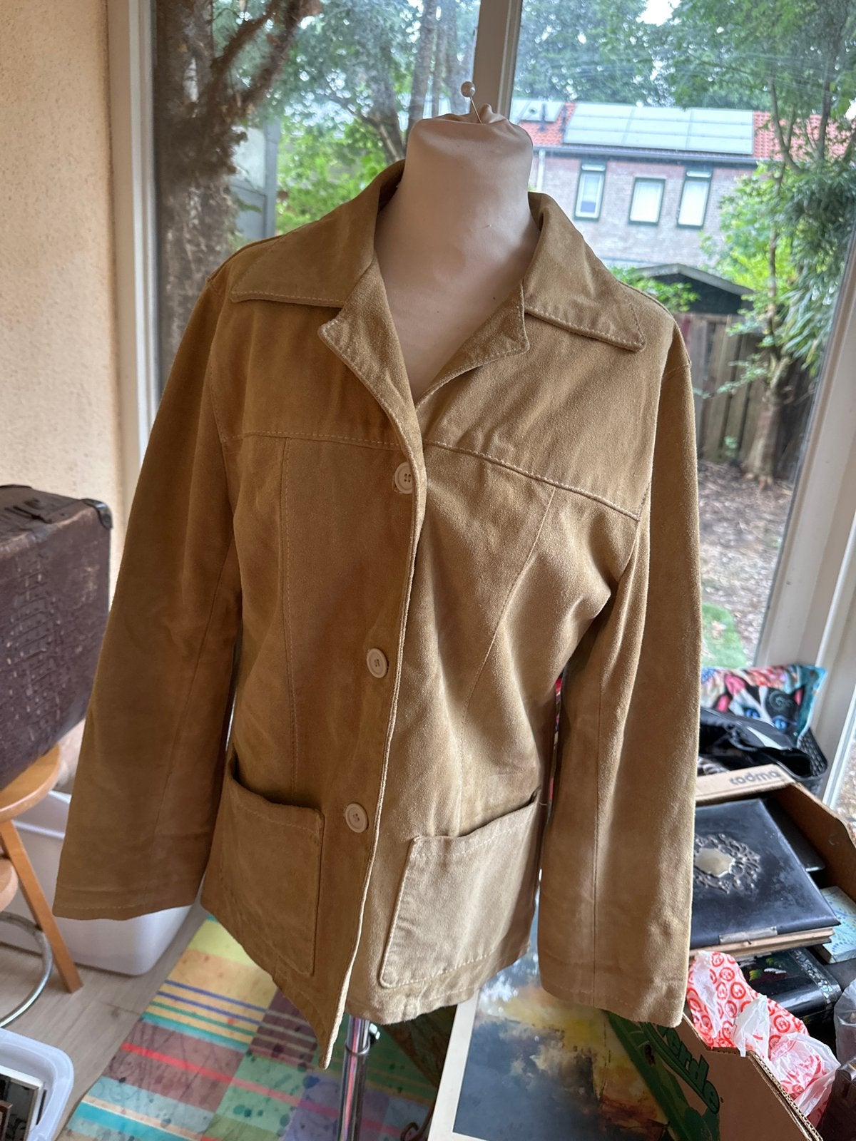 Bayside Italy suède jasje met franjes - Maat S, Kleding | Dames, Jassen | Zomer, Ophalen, Gedragen, Maat 36 (S), Beige