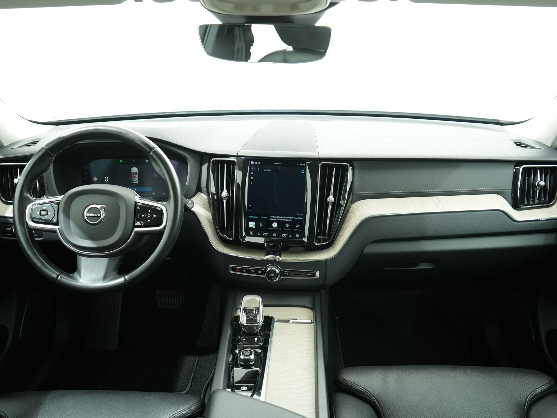 Volvo XC60 2.0 B5 250PK INSCRIPTION AUT8 Trekhaak | Pack Par, Auto's, Dealer onderhouden, Gebruikt, 4 cilinders, 1969 cc