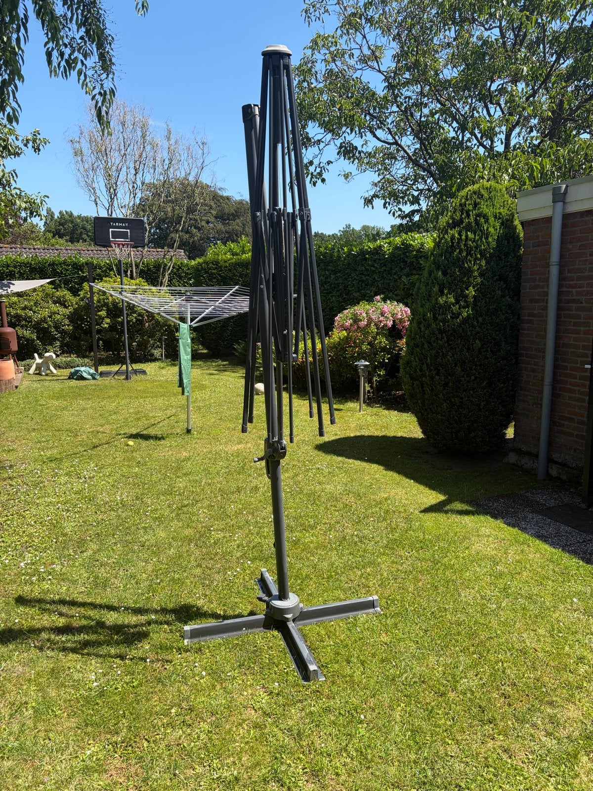 Zweefparasol FRAME (zonder doek) | 300 rond, Ophalen, Gebruikt, 2 tot 3 meter, Zweefparasol