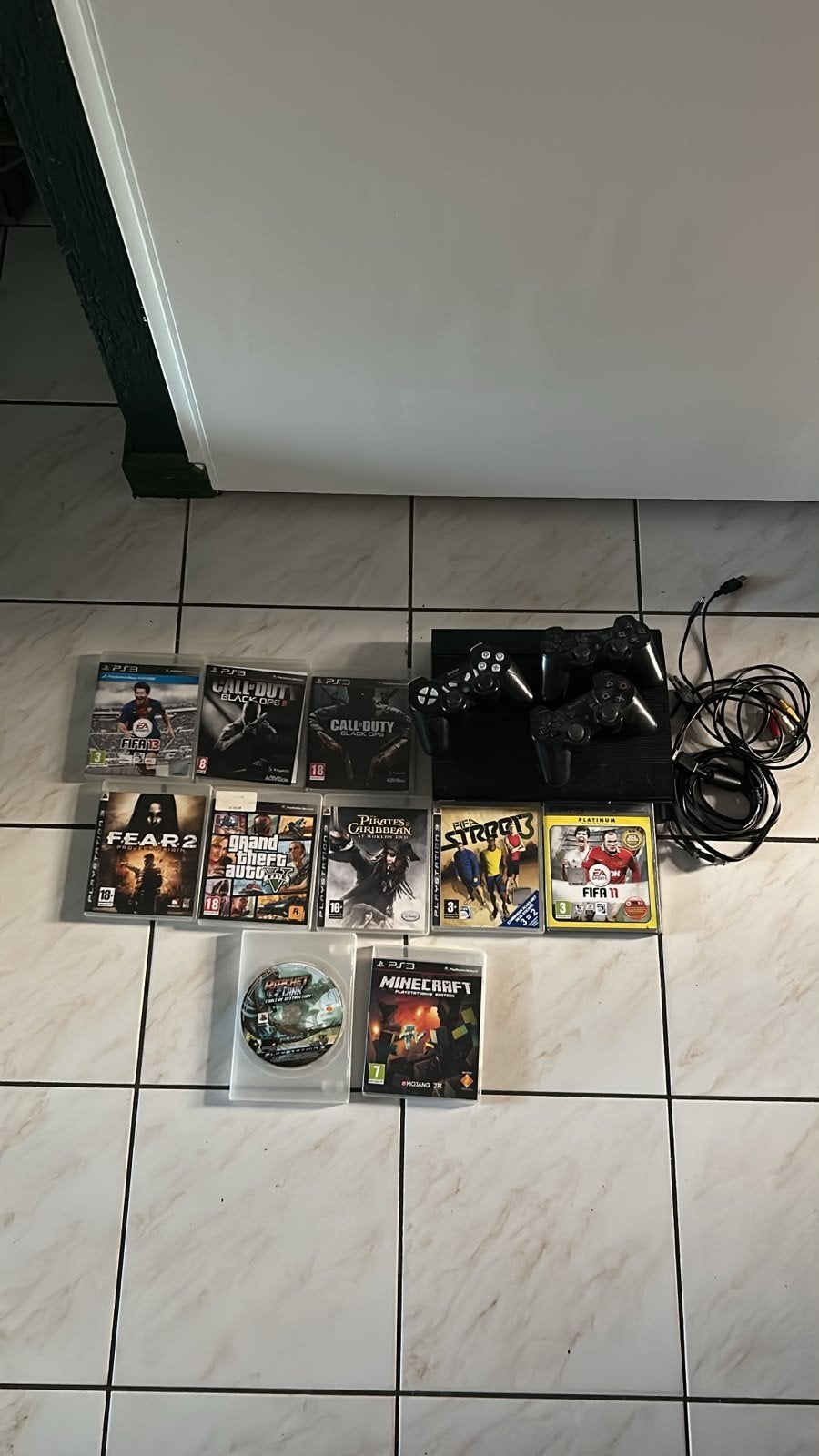 playstation  3.......plus spelletjes  3 controlers, Spelcomputers en Games, Spelcomputers | Sony PlayStation 3, Ophalen, Zo goed als nieuw