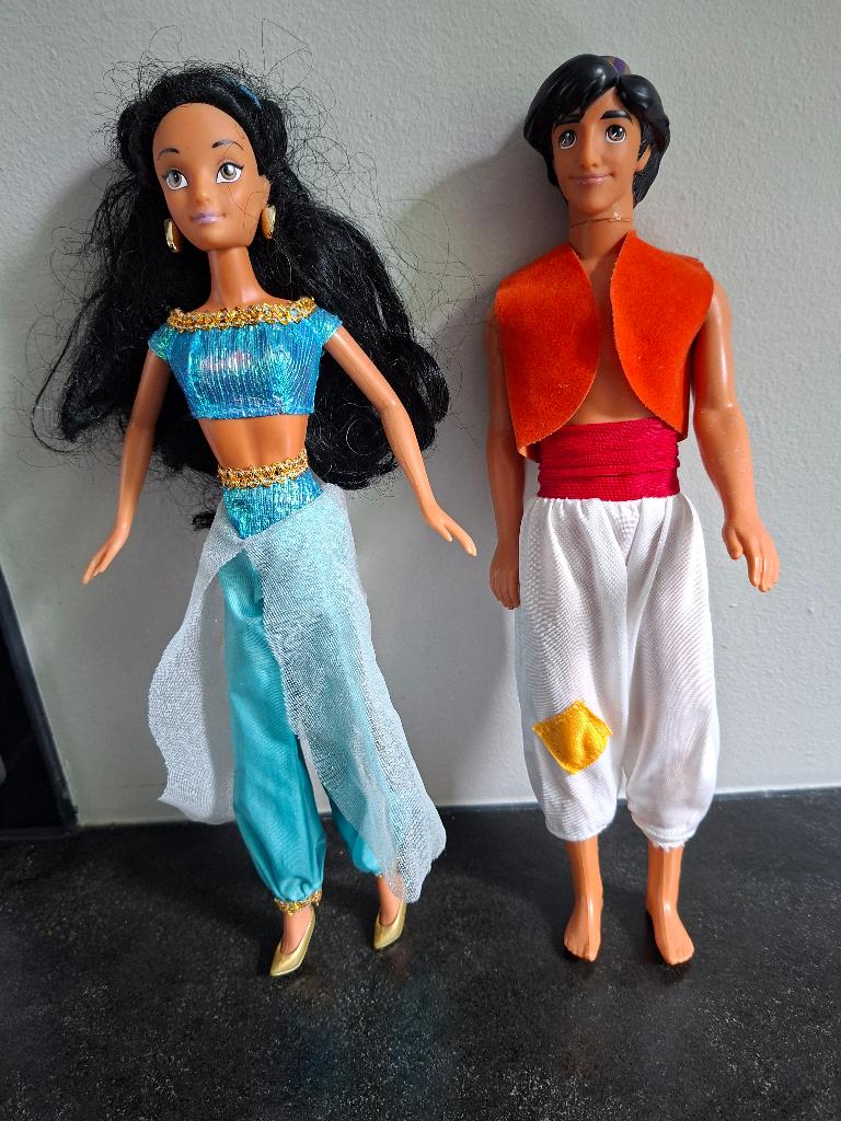 barbie Disney prins Aladdin en prinses Jasmine, Kinderen en Baby's, Speelgoed | Poppen, Ophalen of Verzenden, Gebruikt, Barbie