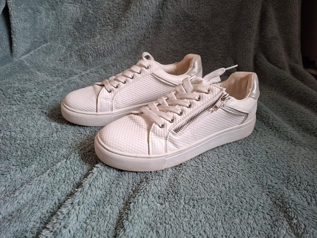 Bluebox sneakers maat 38, Wit, Ophalen of Verzenden, Sneakers of Gympen, Bluebox