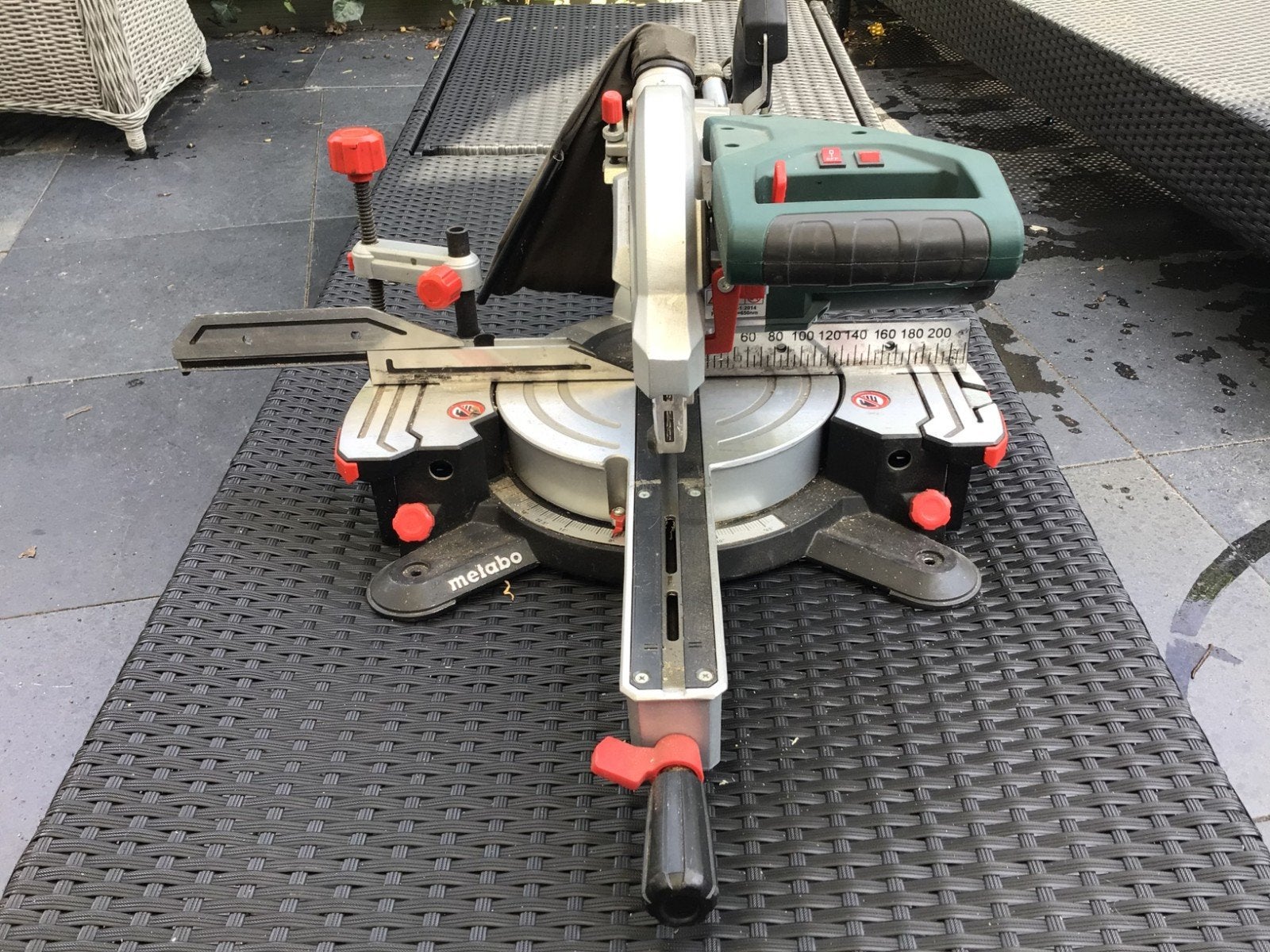 Metabo Afkortzaag - Alle Graden Verstelbaar, Ophalen, Gebruikt, 70 mm of meer, Metabo KGS 216m
