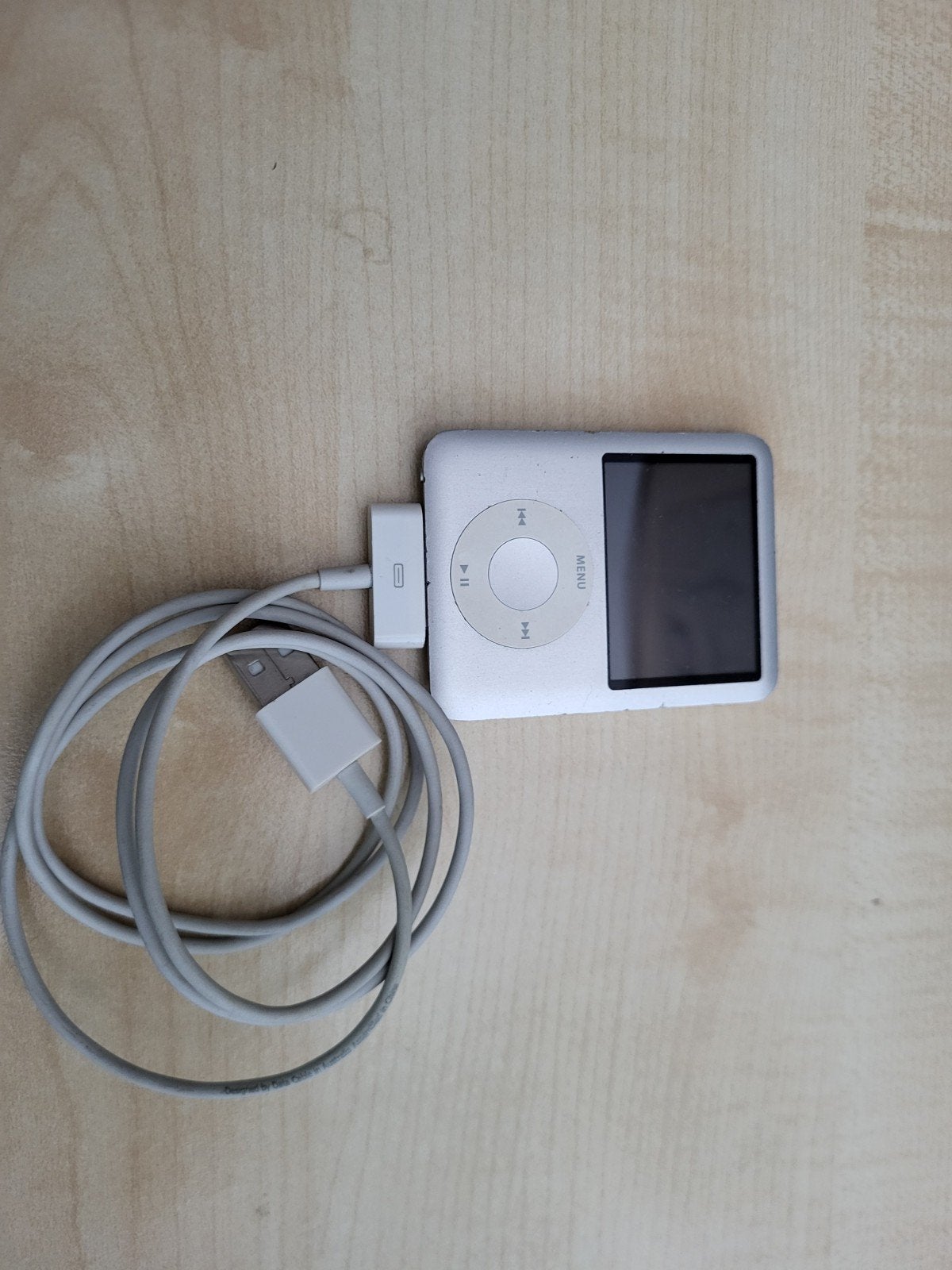 iPod Nano 8GB - Zilver met oplader, Gebruikt, Ophalen of Verzenden, Nano, Zilver