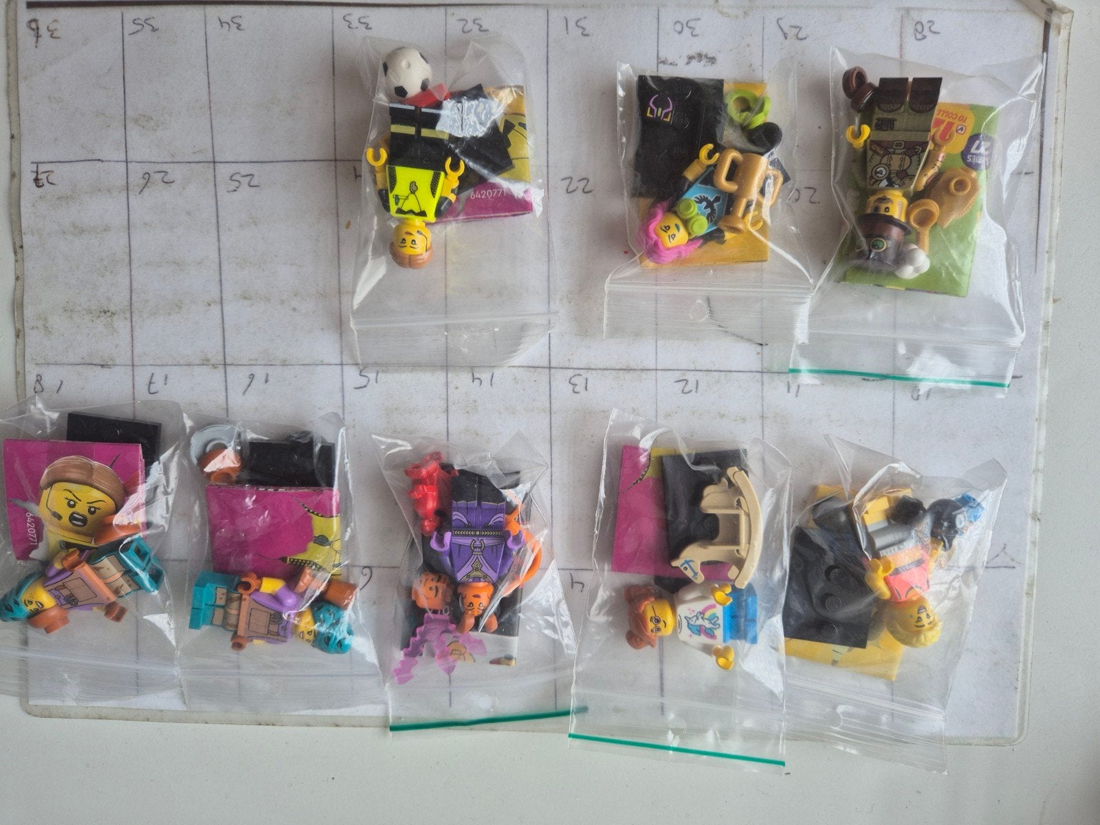 Lego cmf 3 nieue serie 24 25 26 27 hobbelpaard dungeon drago, Ophalen of Verzenden, Nieuw
