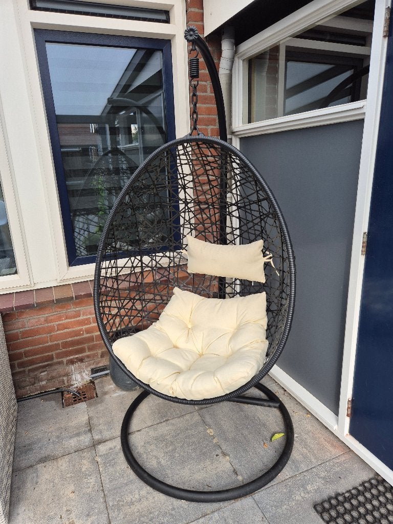 Mooie hangstoel, Ophalen, Zo goed als nieuw, Metaal