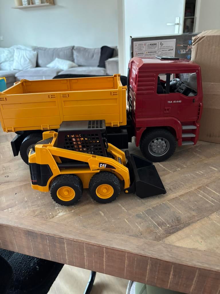 Bruder vrachtwagen met shovel, Ophalen of Verzenden, Gebruikt