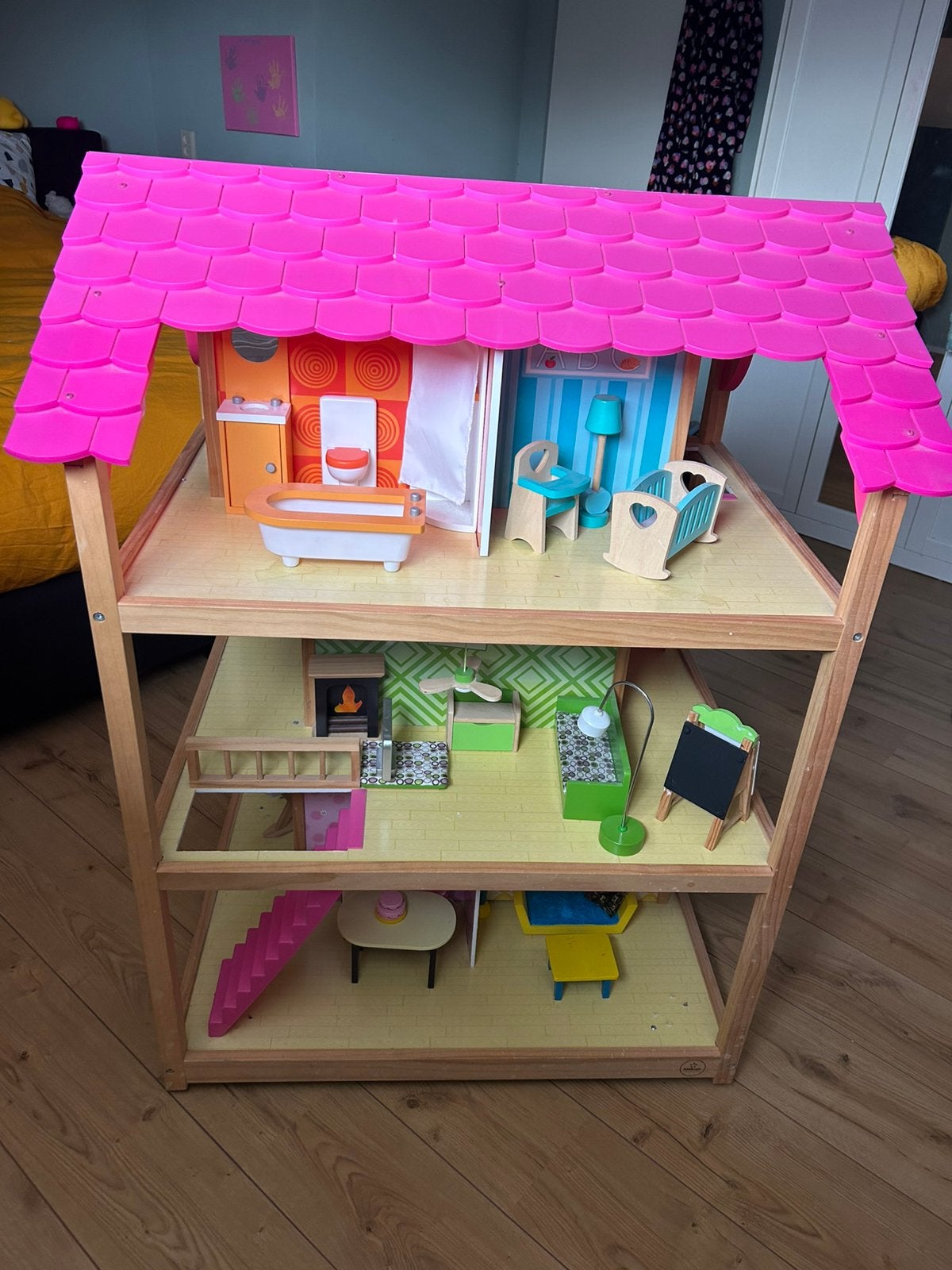 Poppenhuis/barbie kidkraft, Ophalen, Zo goed als nieuw, Poppenhuis
