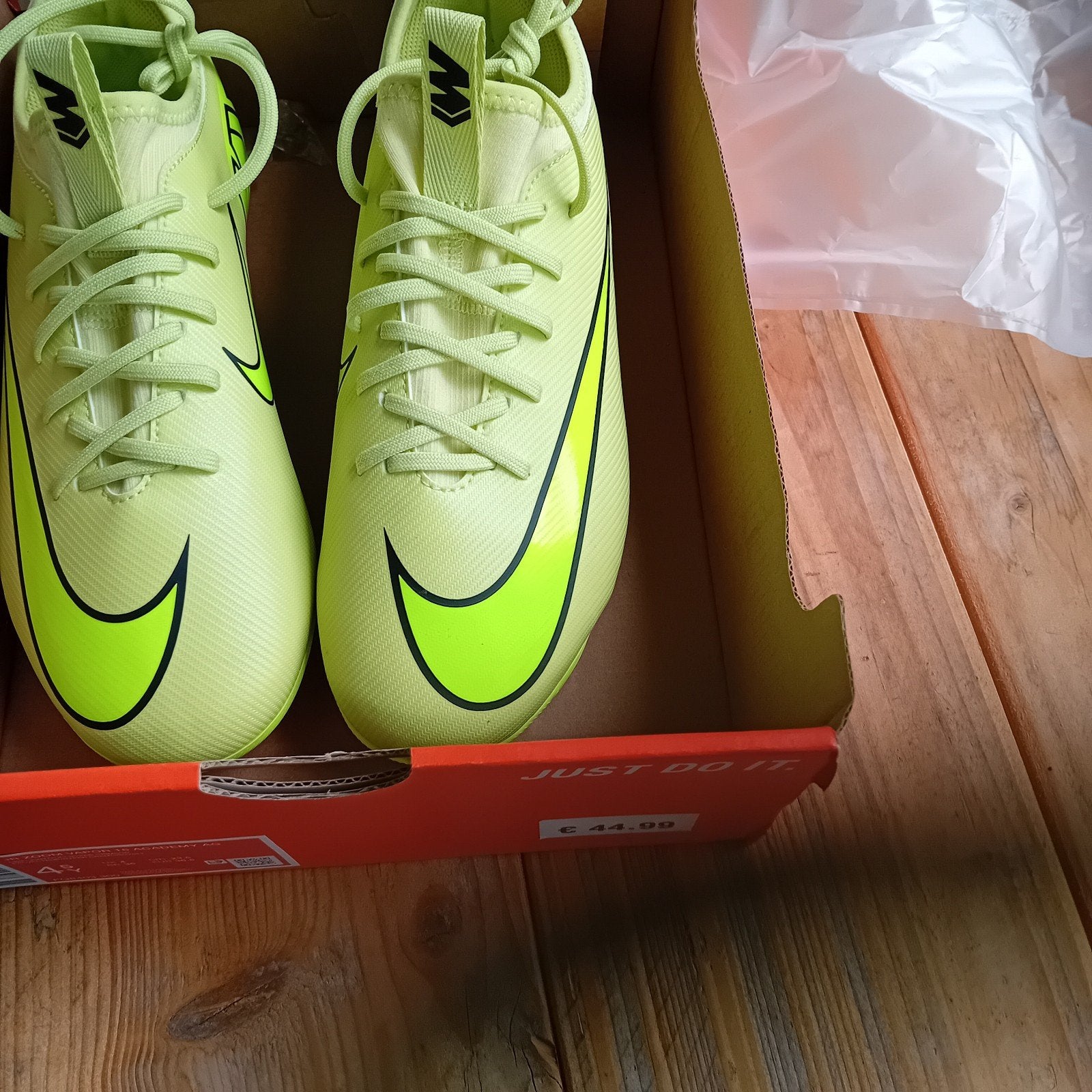 Voetbalschoenen Nike maat 36,5, Sport en Fitness, Voetbal, Ophalen, Maat XS of kleiner, Schoenen, Nieuw