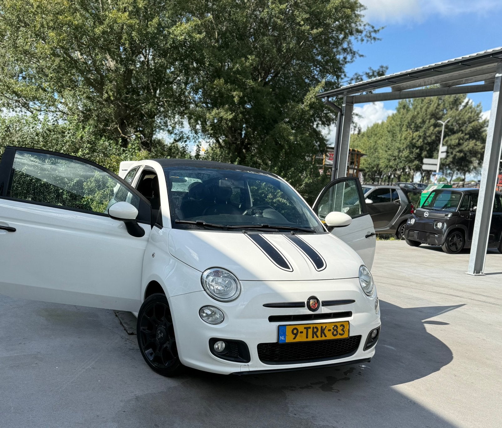 Fiat 500C 500S TwinAir 105 pk | Abarth look | Nieuwe APK, Voorwielaandrijving, Leder en Stof, Wit, 24 km/l