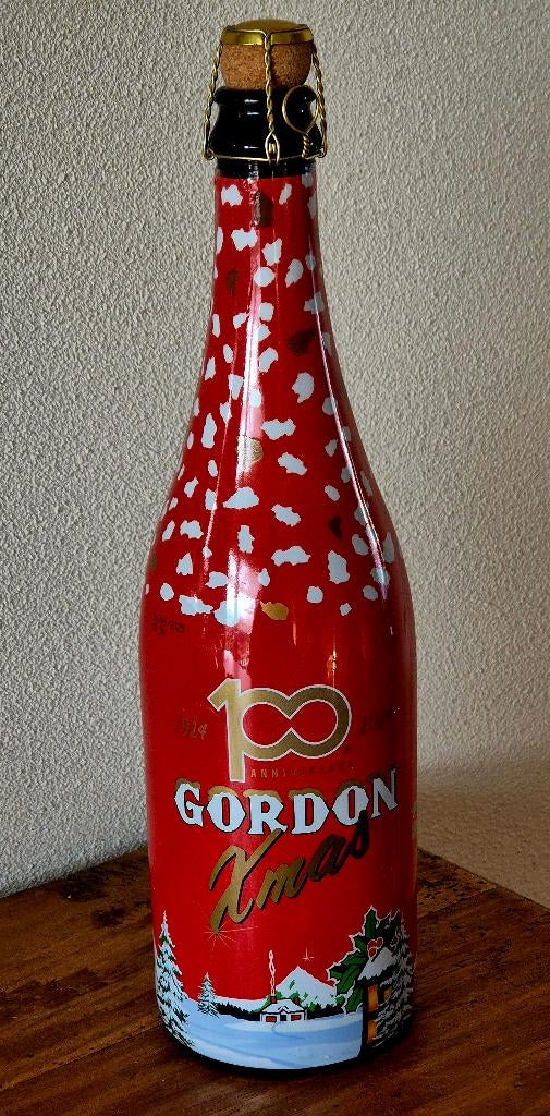 75 cl fles Gordon Xmas bier 100th Anniversary 8,8 % Belgie, Verzamelen, Biermerken, Ophalen of Verzenden, Zo goed als nieuw, Flesje(s)