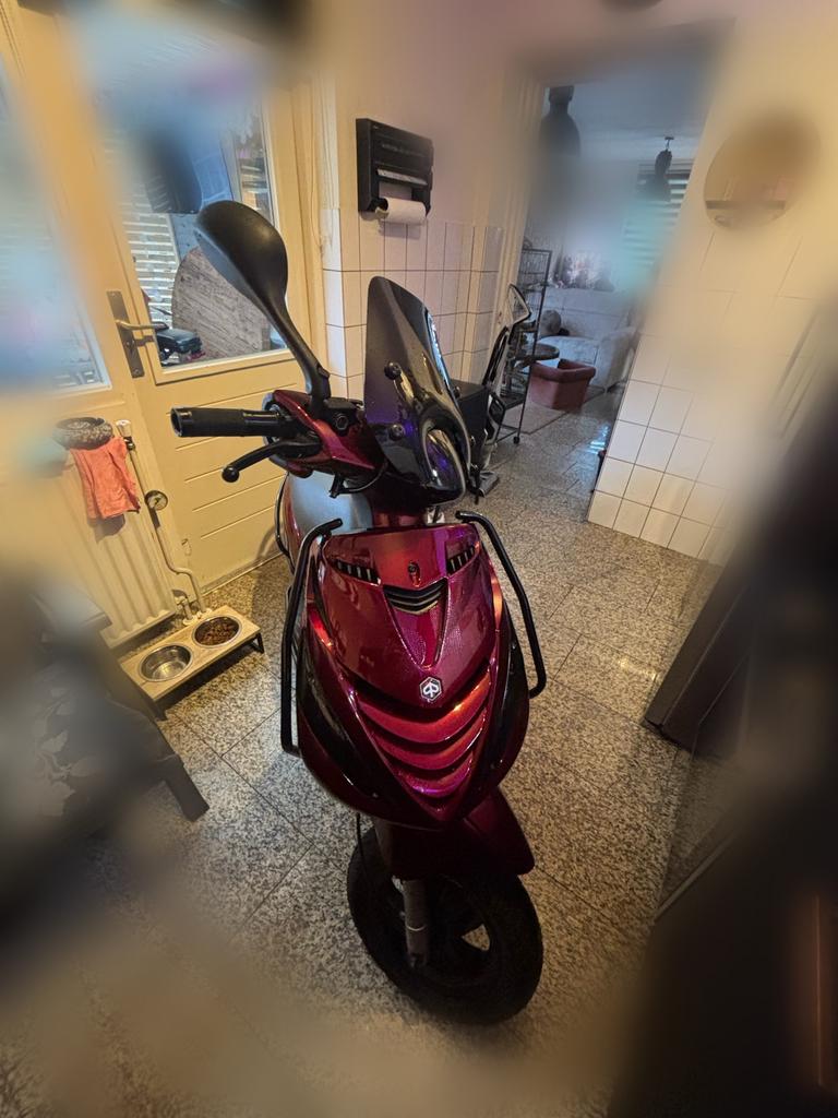 WAARDEPEILING - Zip bestaat niet meer!!! -, Fietsen en Brommers, Scooters | Piaggio, Zo goed als nieuw, Zip, Tweetakt, Ophalen of Verzenden